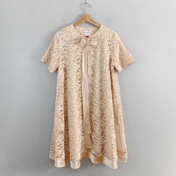 Vintage Dela Ann Loungewear Womens Day Dress Lace Bow Girl Coquette Satin M 422 - Picture 1 of 16